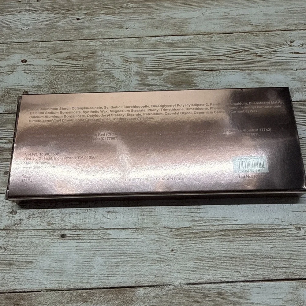 Girlactik the essential palette vol‎ 2 New in box full size